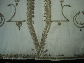 Man’s waistcoat(Sadri/Bandi),Zari (real) embroidered on muslin cotton,From Deccan South, India.Its size is L-46cm,W-46cm. Its set with Man's robe(angarkha)DSC06946 New.              