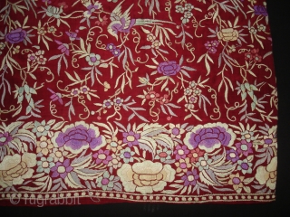 Chakla-Chakli Nu Jhablu, Parsi Jhabla(Blouse)From Surat Gujarat India.This kind of Jhabla's were embroidered by Chinese artisans in the town of Surat in Gujarat for the Parsi women of that region.The Parsi's are  ...