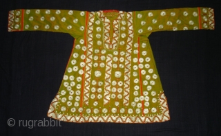 Ceremonial Chamba Costume,From Himachal Pradesh India.Silk ground with flow silk embroidery.Its size is L-74,W-60cm.Condition is good(DSC09911 New).                