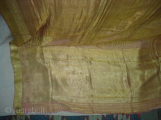 Dupatta Zari brocade(Real Gold) from Varanasi,Uttar Pradesh India.Made to order for some Royal Family of Rajasthan.Circa 1900.Condition is very nice. Its size is 178cm x 250cm(DSC04460 New).      