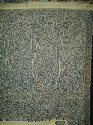 Jamawar Long Shawl From Kashmir India.This Shawl is known as Fardi Shawl.Its size is 132cm X 340cm.Good Condition.Much more Better Piece than the picture(DSC05515 New).        