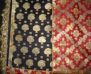 Zari (Real Zari) Brocade Khinkhab Chakla (Wall Hanging) from Jamnagar Gujarat, India. Beautiful Indigo side Brocade border with Maroon Brocade work in the middle with Manchester Print backing C.1900.Its size is 85cmX85cm(DSC06707). 