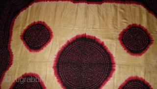 Ceremonial Tie and Dye Odhani known as Kumbhi,Tie and Dye Work on the Gajji-Silk From Kutch Region of Gujarat, India. c.1900. Its size is 150cmX180cm. This were Traditionally used mainly by Muslim  ...