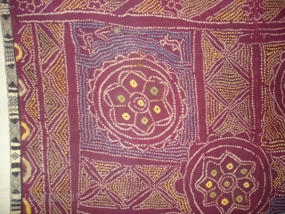 Single Bandh Tie and Dye Odhani From Shekhawati District of Rajasthan. India.Its Very rare Single Bandh Tie and Dye Odhani. Natural Colours On the Khadi Cotton.C.1900.Its size is 143CmX187cm(DSC04975 New).   