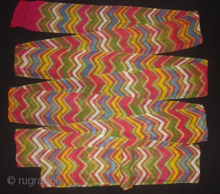 Multi-Colour,Lahariya Tie and Dye Mothara Turban From Sekhawati District of Rajasthan.India.Its size is near by 15 to 18 miters(DSC06315 New).             