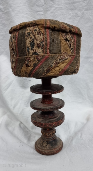 Topi (Hat) Floral Chintz Kalamkari Hat, Hand-Drawn Mordant-And Resist-Dyed Cotton,From Coromandel Coast South India. India. 

C.1825 - 1850.

Made to Order for the South East Asian Markets(20220929_152405).       