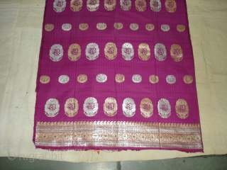 Zari(Real)Brocade Yardage Or Turban with Arabic Writing with Ganga Jamana(Gold And Silver Weaving)Work from Hyderabad, Deccan Area India, India. C.1900.Its size is 75cm X 440cm.Condition is perfect(DSC05990 New).
     