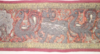 Pichwai Toran for the Gopashtami with Cow's and Peacock, Zardozi Embroidery on the Silk with Real Zari Thread (Real Silver) From Gujarat India. Late 19th Century. Its size 12cm x 72cm(DSC08596).


  