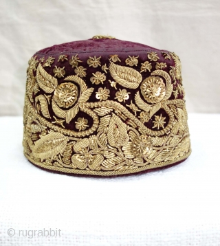 Parsi Topi (Hat) Zardozi Embroidered on cotton velvet, With Real Silver Thread with Gold Polish,From Surat, Gujarat, India. India.Late19th Century.
             