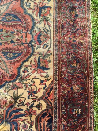 Old Sarouk Feraghan rug, I think, 203x132 cm. Amazing quality but it has wear, holes and some restauration. Just a little bleeding on the back, either from silk overcast or a fuchsine  ...