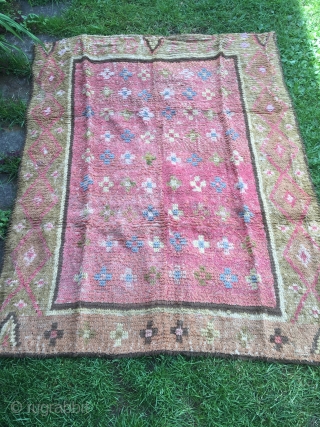 Finnish ryijy rug, 167x134, made about 1830. In used condition.                       