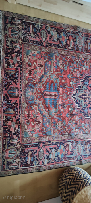 Tapis heriz. Circa 1920.
290x200cm.
Good condition                            