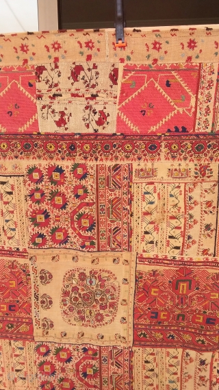 Super Antique Patchwork, maybe Central Aisa. Uzbek, Tajik or other ?  128 x 128.
Price upon request

                