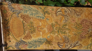 Petit point Louis XIV Epoque Frangement, 210 x 0,55.
Contact via WhatsApp : +33 (0) 614362146                  