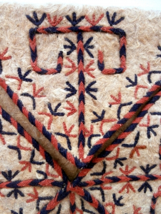 YAMOUT TURKOMAN BOKSCHE. Of the five major Turkoman tribes it appears that only the Yamout weave this special shape of bag, and even then most of them are with knotted pile as  ...