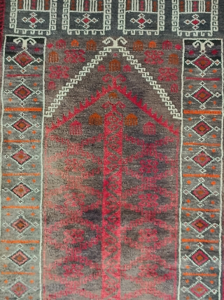 Antique decorative Afghan prayer rug.
150*90 cm
listed on ebay: https://www.ebay.com/itm/374568326576                        
