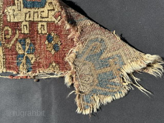 Golden triangle rug fragment, Anatolia (?), 18th c. (?), 23 x 56 cm, contact: matthaswohlgemuth@gmx.ch                  