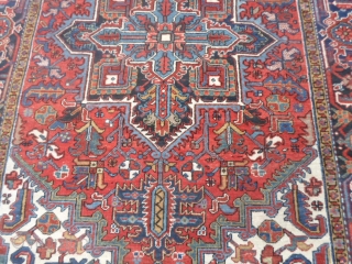 Heris 280 x 180 cm. It is in good condition.
The carpet has full pile.
Natural dyes - Washed and ready for domestic use.
More info, photos or price on request. Thanks for all
your attention.
All  ...