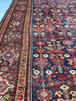Antique Persian Farahan Rug in good condition , soft colors and no repair 
Size: 410x210cm /  13’5 x 6’10             