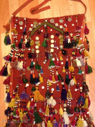 THİS İS OLD BAG TASSEL
İNSİDE SİLK TASSEL AND SİLVER 
FROM UZBEKİSTAN                      