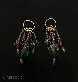 Vintage Uzbek handmade silver earring 

Size : 
Height: 7 cm
Width: 2 cm

Fast free shipping worldwide 

Thank you for visiting my shop:)            