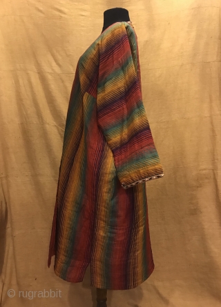 Uzbek Vintage silk ikat chapan clothes, ethnic tribal unique silk robe caftan 

Size 
Height : 120 cm
Under arm : 75 cm
Shoulder size : 60 cm

Fast shipping worldwide 

Thank you visiting for my  ...