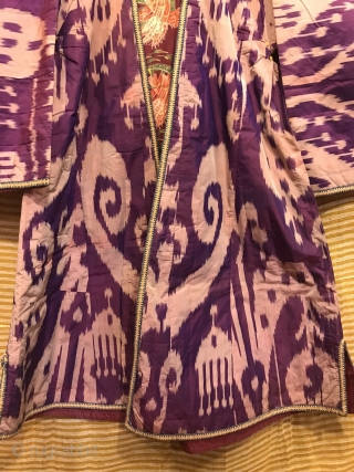 Antique Silk İkat chapan, uzbek hand weaving coat, silk robe caftan clothes, rare ikat chapan coat


Size 
Height : 117 cm
Under arm : 57 cm
Shoulder size : 50 cm

Fast shipping worldwide 

Thank you  ...