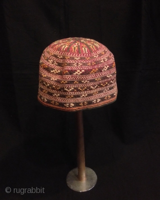 Turkmen tekke hat ethnic tribal skull hat asian hat vintage hat decorative hat 

Size:
Head circumfrence : 50 cm
Heights: 15 cm

FAST WORLDWIDE SHIPPING by FEDEX EXPRESS almost within 3 to 5 working days  ...