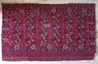 Turkmen Tekke chuval. Size: 109 cm x 67 cm (42.9" x 26.3"). It has a small patching in  the center as can be seen in the photos.     