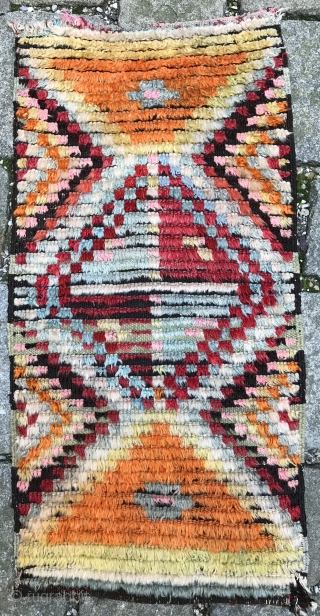 Balkan rug, 1900
90x45cm                              
