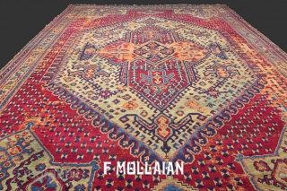 Antique Medallion Design Turkish Ushak (Oushak) Carpet, 19th Century
485 × 362 cm (15' 10" × 11' 10")
                