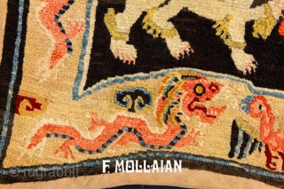 Antique Tibetan Saddle Rug with Fu-Dog Motif, 19th Century

98 × 57 cm (3' 2" × 1' 10")

An interesting and special piece.            