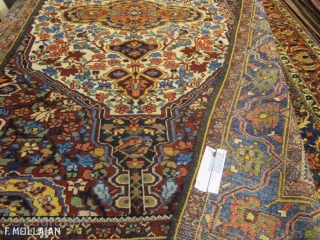 Beautiful Antique Persian Bakhtiari Rug, ca. 1940
231 × 153 cm (7' 6" × 5' 0")                  