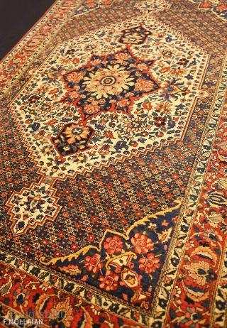 Persian Bakhtiari Antique Rug, ca. 1900,

207 × 136 cm (6' 9" × 4' 5")

VERY GOOD BARGAIN.                 