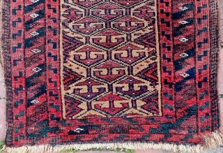 Baluchi Bedding Bag Face--approx 17 1/2 x 34”

Repetitive Turkoman design. Interesting ethnographic piece.

Ex James Douglas personal collection. Mr. Douglas was a scholar and aficionado of Mideast tribal weaving who’s research and publications  ...