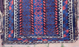 Baluch Balisht Full Bag circa 19th cent--  approx 20 x 33”


Linear field with single medallion and animal figures in corners. Tawny striped back. Possibly Khorasan area.  Well used — as-found/unrestored.  ...