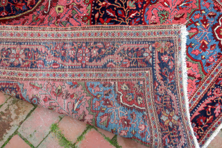 Fereghan Sarouk 19th cent-- 4.5 x 6.10 

Medallion with blue corners. Finely woven opulent old rug. Iron oxidation as shown. ($30 USA shipping)          