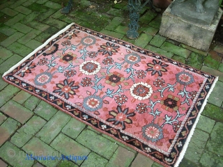 Mehriban-- 2 ft 6 x 6 ft 1. Attractive Mina khani variant. We just posted a whole slug of fresh stuff. Check it out @ http://www.montaine-antiques.com/oriental-rugs/       