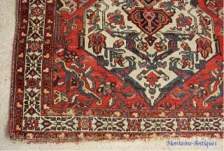 Antique Malayer --4 ft 5 inches by 6 ft. 6 inches. Really nice single weft classic Feraghan type ivory medallion with lots of reds. That's why I called it a Malayer. But  ...