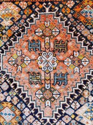 Persian rug
Size 58 cm 58 cm                           