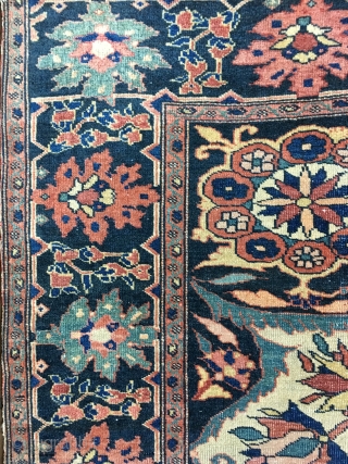 Beautiful and elegant Antique Ferahan Saruq small rug. From the 19th Century. Gorgeous design and natural, Saturated all natural colors. Very fine weave with approximately 300 KPSI. Measures 4'10"X 3'6"/147 X 107cm.  ...