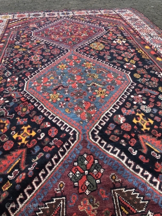 Beautiful antique Qashqai tribal rug from Southwest Persia, large size: 305x105cm / 10ft x 6'1''ft                  