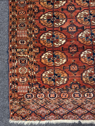 Antique Turkmen Tekke rug, age: 19th century. Size: 175x138cm / 5‘8ft by 4‘5ft http://www.najib.de                   