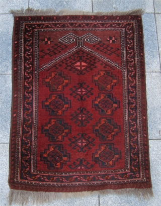 Antique Turkmen Ersari prayer rug or so called "Namazlik" from Maimana area of North-Afghanistan. Size: ca 105x75cm / 3'4'' x 2'5'' Age: ca.1890          