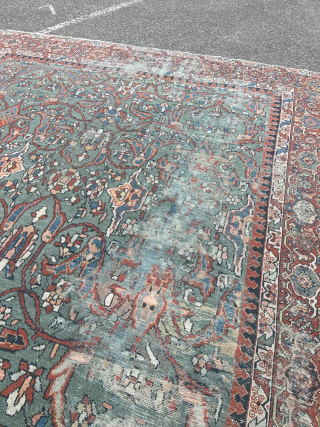 A highly decorative antique Persian Sultanabad carpet. Size: circa 430x300cm / 14ft by 9’8ft beautiful light pastel colors, very nice soft green field color, soft color transition. Although it may show some  ...