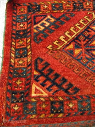 Antique Turkmen Ersari Torba from the Amu Darya region , Central Asia. 19th century. Very nice collector´s piece with a lovely border and beautiful green , blue and yellow. Little fire damage  ...