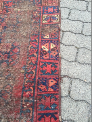 Antique Turkmen Ersari (Engsi??), worn but older then many other examples. Size: 175x140cm / 5'8''ft x 4'6''ft www.najib.de               