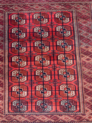 A lovely small antique Turkmen Tekke rug, age: circa 1910, size: 127x100cm / 4‘2ft by 3‘3ft http://www.najib.de you can also contact us through telephone or Whatsapp: +49 177 8850135    