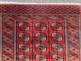 A lovely small antique Turkmen Tekke rug, age: circa 1910, size: 127x100cm / 4‘2ft by 3‘3ft http://www.najib.de you can also contact us through telephone or Whatsapp: +49 177 8850135    