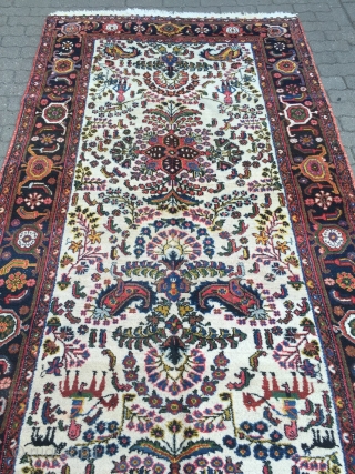 Antique Persian Bakhtiary Kelley, lovely details like men on horses, size: ca. 490x150cm / 16'1''ft x 4'9''ft , age: circa 1920
            